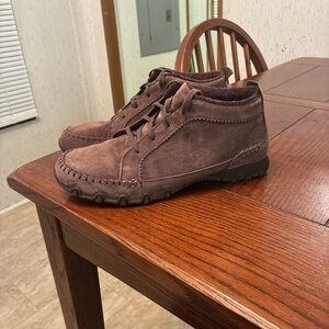 Skechers Chukka Boots Women's Sz 8W Bikers- Lineage Suede Lace Up Brown SN44706